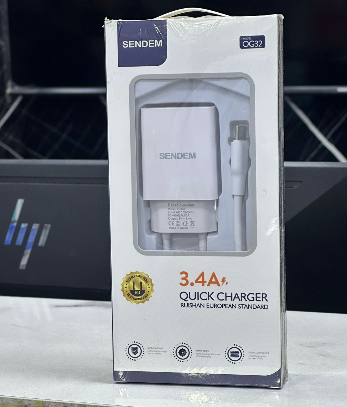 شاحن 3.4 أمبير + كابل (SENDem OG32 Quick Charger) 
